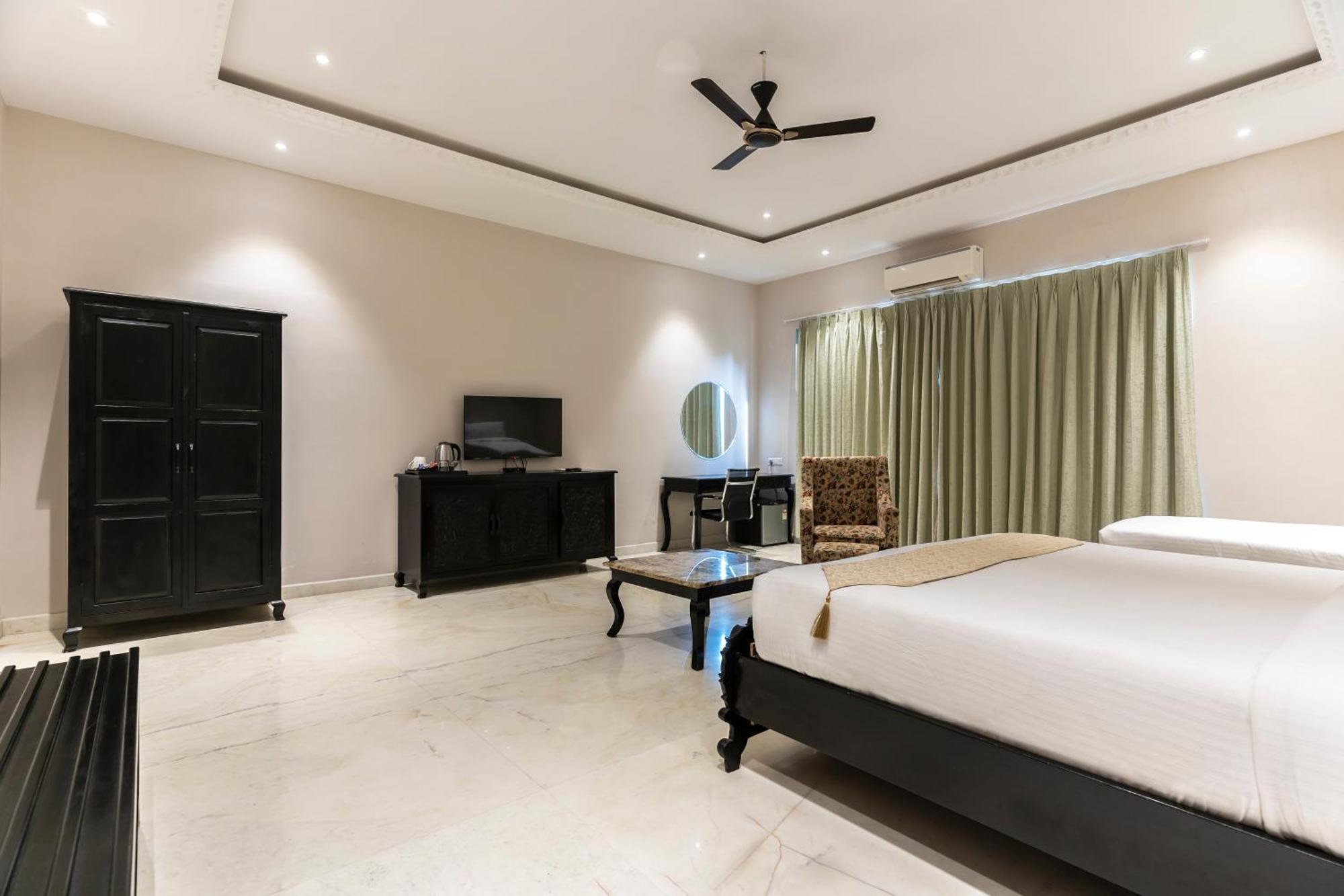 Surya Uday Villa Udaipur Extérieur photo