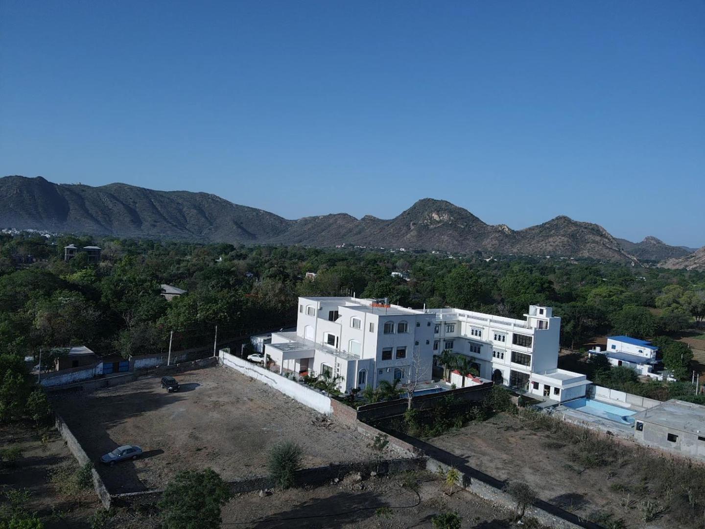 Surya Uday Villa Udaipur Extérieur photo