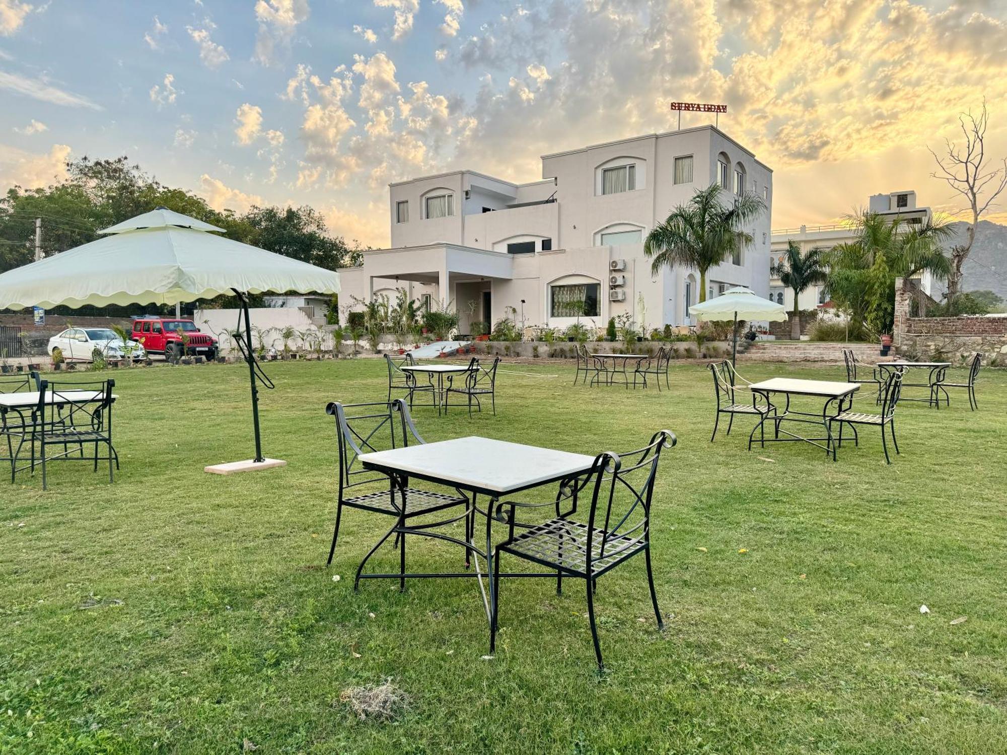 Surya Uday Villa Udaipur Extérieur photo
