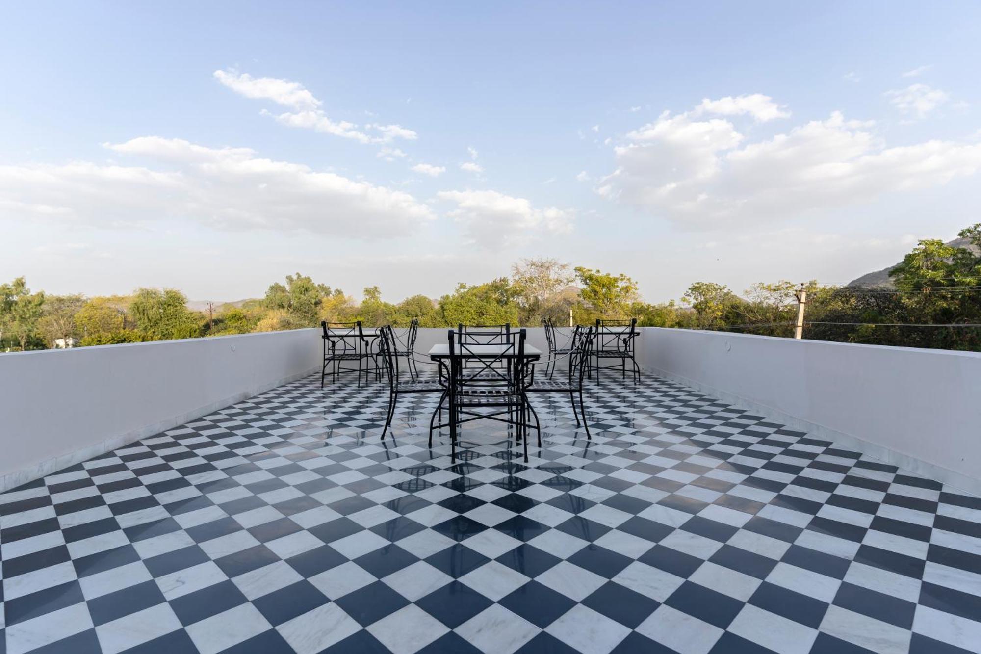 Surya Uday Villa Udaipur Extérieur photo